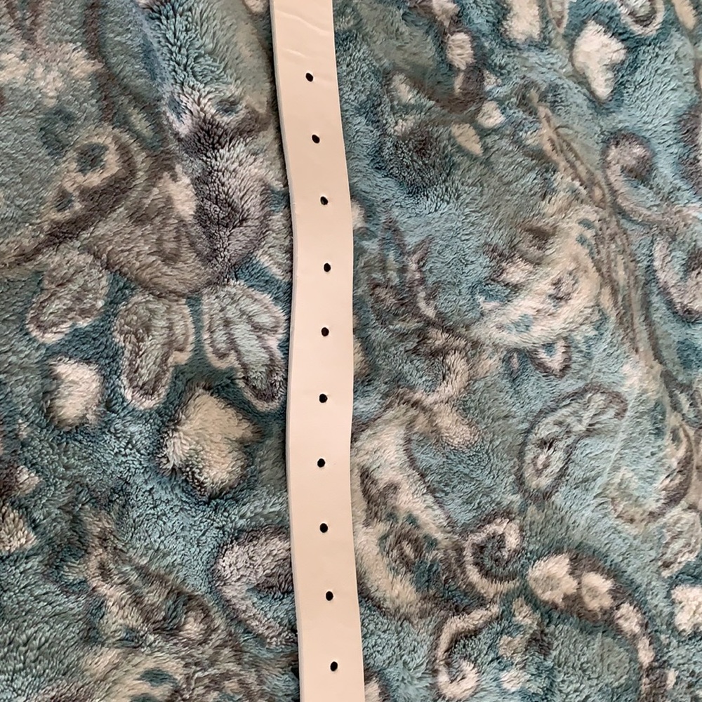 White Belt - Picture 5 of 6